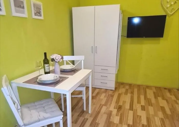 아파트 With A Parking Space - 21895 *