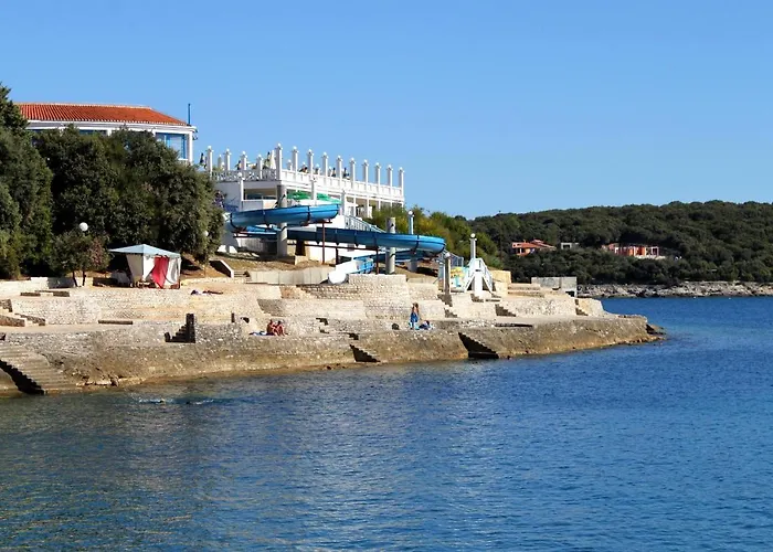 With A Parking Space - 21895 *